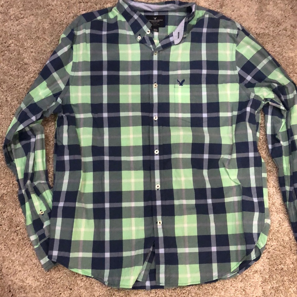 American eagle button down